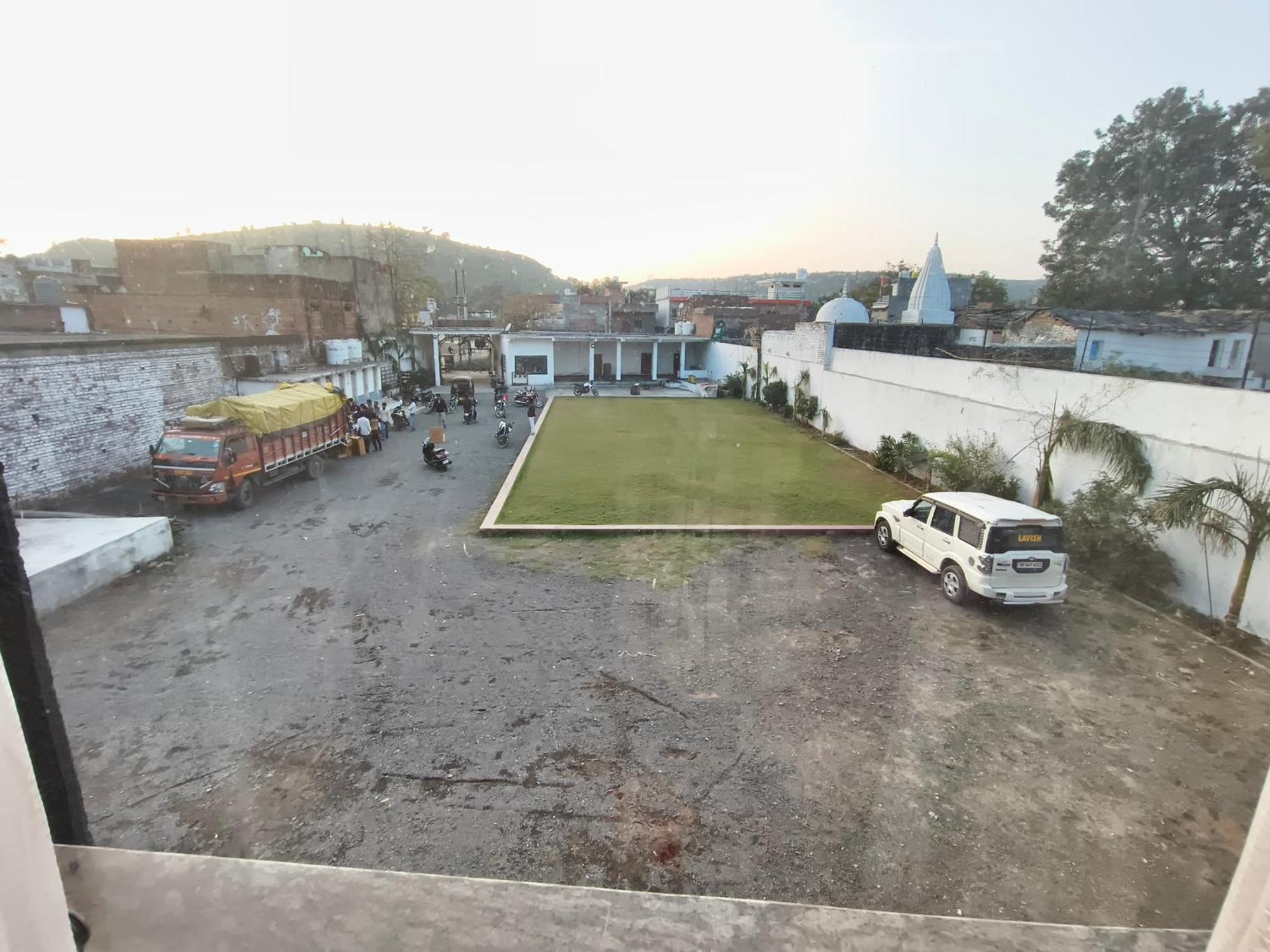 Hotel Modi Palace, Chanderi Mp Eksteriør billede